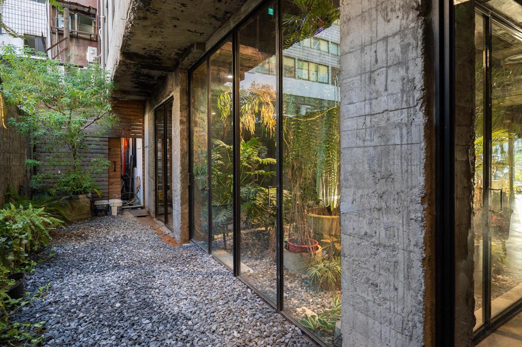 Sof Hotel Tajcshung Kültér fotó